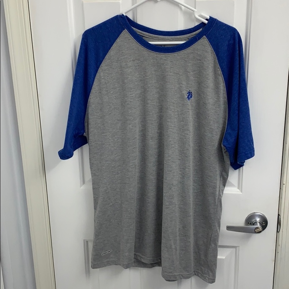 Men’s polo T-shirt size large. Gray snd blue